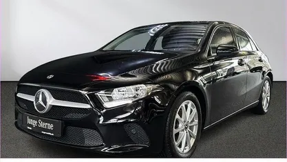 Unilack nachtschwarz Gebraucht 2022 Mercedes A180 Limousine | 23.880 € (Fairer Preis)