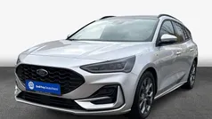 Silber Gebraucht 2023 Ford Focus ST-Line Kombi | 24.700 € (Fairer Preis)