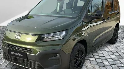 Gebraucht Fiat Doblò 131 PS (96 kW) 2024 Grün Van / Kleinbus