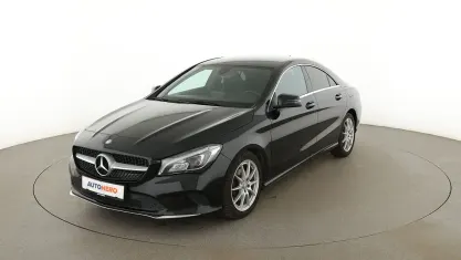 Gebraucht Mercedes CLA180 Urban 122 PS (89 kW) 2017 Schwarz Limousine