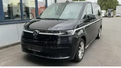 Gebraucht VW Multivan Style 150 PS (110 kW) 2023 Schwarz Van / Kleinbus