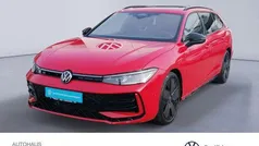 Tornadorot Gebraucht 2024 VW Passat Style Kombi | 46.789 € (Fairer Preis)
