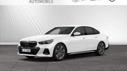 Używany BMW 530e M Sport 299 KM (219 kW) 2024 Biały Sedan/Limuzyna