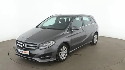 Grau Gebraucht 2015 Mercedes B180 Style Van / Kleinbus | 14.130 € (Fairer Preis)