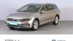 Pyritsilber metallic Gebraucht 2023 VW Passat Elegance Kombi | 35.390 € (Fairer Preis)