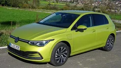 Limonengelb Gebraucht 2022 VW Golf VIII Style Limousine | 26.990 € (Fairer Preis)