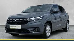 Grau Gebraucht 2023 Dacia Sandero Expression Kleinwagen | 17.980 €