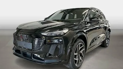 Nuova Audi Q6 e-tron Business 225 kW (306 CV) 2026 Nero SUV
