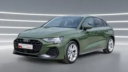 Gebraucht Audi A3 S-Line 116 PS (85 kW) 2025 Grün metallic Limousine