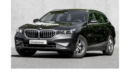 Gebraucht BMW 520 Sport Line 208 PS (152 kW) 2025 Grau Kombi