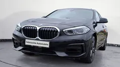 Black saphire metallic Gebraucht 2024 BMW 120 Sport Line Kleinwagen | 30.930 € (Fairer Preis)