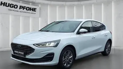 Gebraucht Ford Focus Titanium 125 PS (91 kW) 2022 Weiß Limousine
