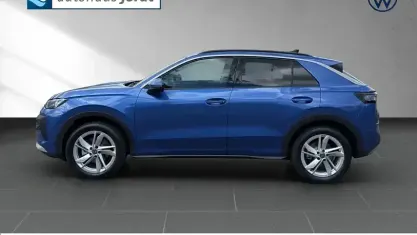 Gebraucht VW T-Roc Life 150 PS (110 kW) 2026 Blau SUV