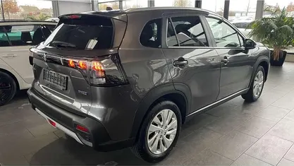 Titan dark grey metallic Gebraucht 2025 Suzuki SX4 Comfort SUV | 24.370 € (Guter Preis)