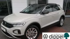 Grau Gebraucht 2024 VW T-Roc Life SUV | 32.550 € (Fairer Preis)