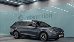 Grau Gebraucht 2022 Seat Leon Style Van / Kleinbus | 22.562 € (Fairer Preis)