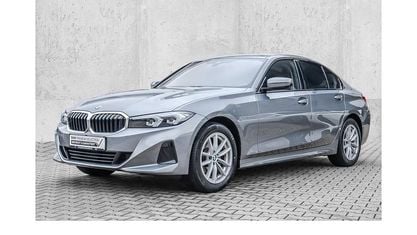 Gebraucht BMW 318 Comfort Edition 150 PS (110 kW) 2023 Grau Limousine