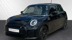 Schwarz Gebraucht 2022 Mini Cooper SE Classic Kleinwagen | 18.890 € (Fairer Preis)