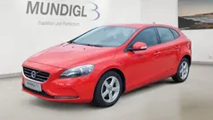 Rot Gebraucht 2014 Volvo V40 You! Kombi | 9.830 € (Fairer Preis)