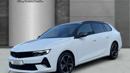 Neu Opel Astra 131 PS (96 kW) 2025 Weiß Kleinwagen