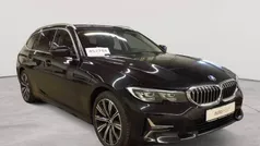 Saphirschwarz metallic Gebraucht 2020 BMW 320 Luxury Line Kombi | 25.490 € (Fairer Preis)