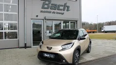 Gebraucht 2025 Toyota Aygo Team Kleinwagen | 18.720 € (Teuer)
