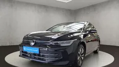 Grenadillschwarz metallic Gebraucht 2024 VW Golf VIII Life Limousine | 29.800 € (Fairer Preis)
