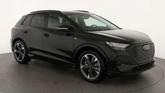Gebraucht 2025 Audi Q4 e-tron Basis SUV | 56.084 € (Fairer Preis)