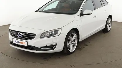 Gebraucht Volvo V60 Summum 288 PS (211 kW) 2016 Weiß Kombi