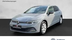 Grau Gebraucht 2023 VW Golf VIII Move Limousine | 22.280 € (Guter Preis)
