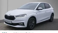 Moonweiss metallic Gebraucht 2025 Skoda Fabia Drive Kleinwagen | 23.990 € (Fairer Preis)