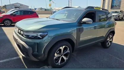 Neu Dacia Duster 122 PS (89 kW) 2026 Grün SUV