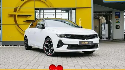 Gebraucht Opel Astra 131 PS (96 kW) 2023 Weiß Limousine