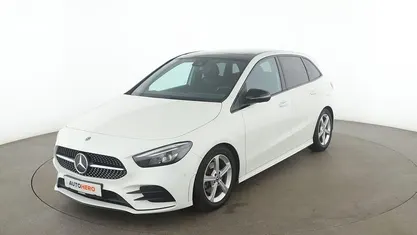 Weiß Gebraucht 2019 Mercedes B180 AMG line Van / Kleinbus | 22.900 € (Fairer Preis)