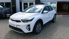 Schneeweiss (ud) Gebraucht 2024 Kia Stonic Vision SUV | 21.800 € (Fairer Preis)