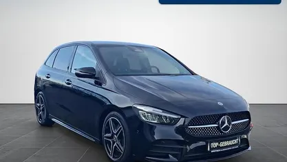 Kosmosschwarz lack metallic Gebraucht 2023 Mercedes B220 AMG line Van / Kleinbus | 33.980 € (Fairer Preis)
