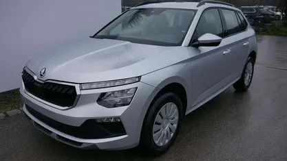 Brillantsilber metallic Neu 2025 Skoda Kamiq Selection SUV | 23.390 € (Guter Preis)