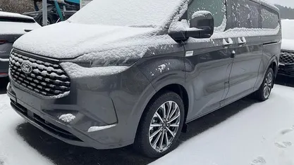 Gebraucht 2025 Ford Tourneo Custom Titanium X Van | 61.445 € (Fairer Preis)