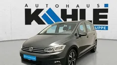 Uranograu Gebraucht 2021 VW Touran Highline Van / Kleinbus | 27.490 € (Guter Preis)