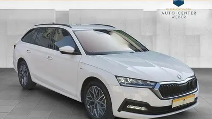 Gebraucht Skoda Octavia Tour 150 PS (110 kW) 2022 Weiß Kombi