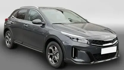 Neu Kia XCeed 150 PS (110 kW) 2025 Grau SUV