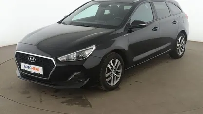 Gebraucht Hyundai i30 Passion 99 PS (72 kW) 2018 Schwarz Kombi