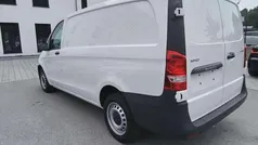 Gebraucht 2023 Mercedes Vito Van / Kleinbus | 34.190 € (Fairer Preis)