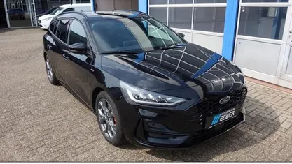 Schwarz Gebraucht 2023 Ford Focus ST-Line Kombi | 22.471 € (Fairer Preis)