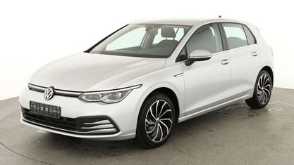 Gebraucht VW Golf VIII Style 150 PS (110 kW) 2022 Reflexsilber metallic Limousine