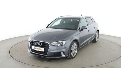 Używany Audi A3 Sport 150 KM (110 kW) 2019 Szary Sedan/Limuzyna