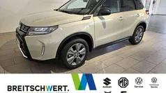 Savannah ivory / cosmic black Gebraucht 2025 Suzuki Vitara Comfort SUV | 21.950 € (Guter Preis)