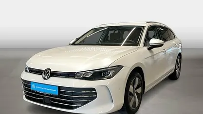 Gebraucht VW Passat Business 150 PS (110 kW) 2025 Oryxweiss perlmutteffekt Kombi