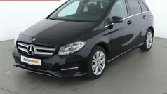 Schwarz Gebraucht 2016 Mercedes B180 Style Van / Kleinbus | 16.040 € (Fairer Preis)