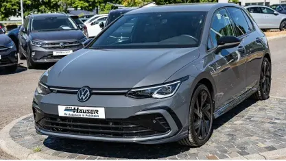 Gebraucht VW Golf VIII R-line 150 PS (110 kW) 2024 Grau Limousine